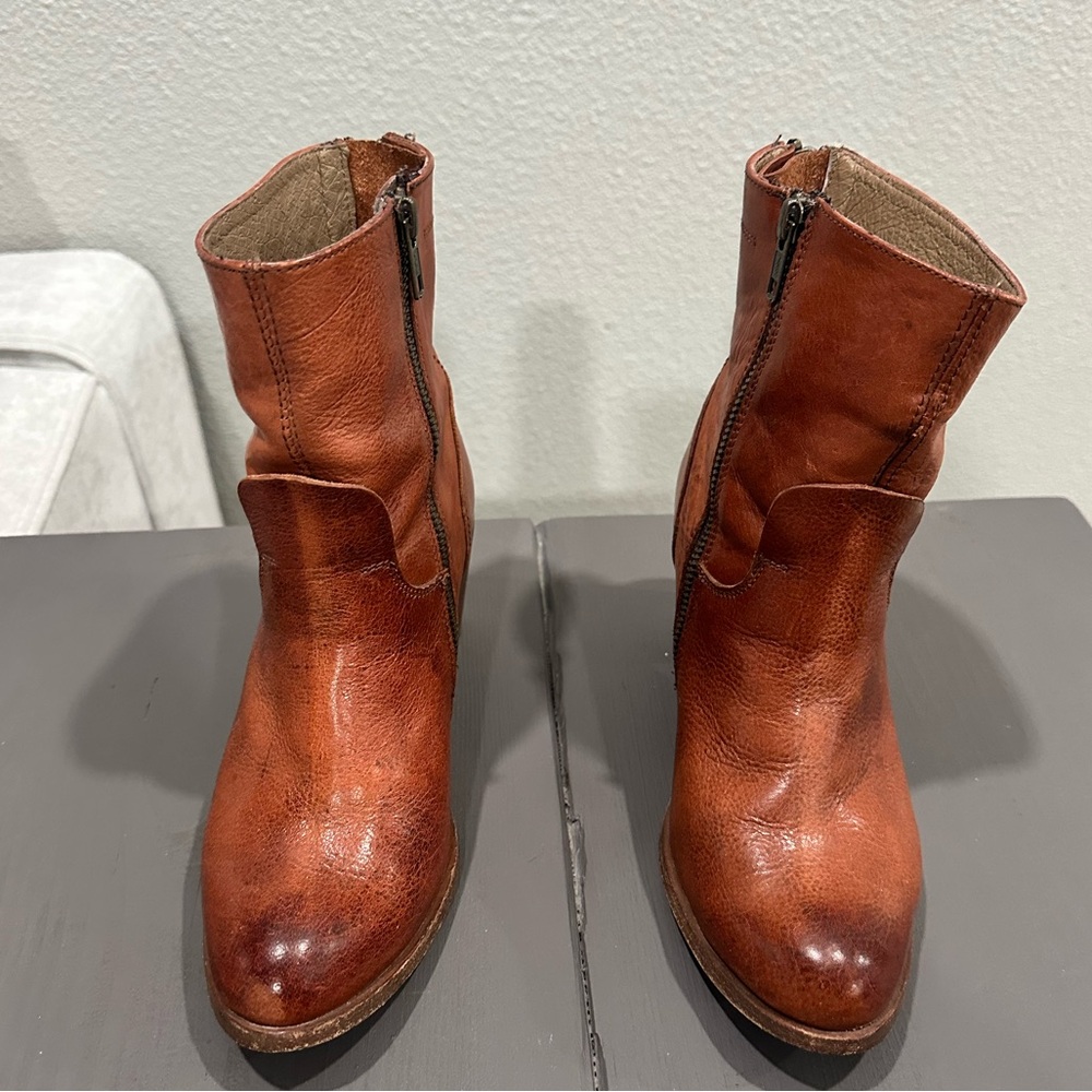 Dolce Vita Leather boots